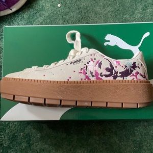 Puma Suede Platform Women’s Sneakers 8.5 White